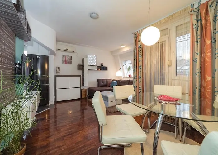 Апартаменты Nana